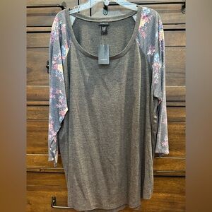 Torrid Charcoal Floral Sleeve Tunic